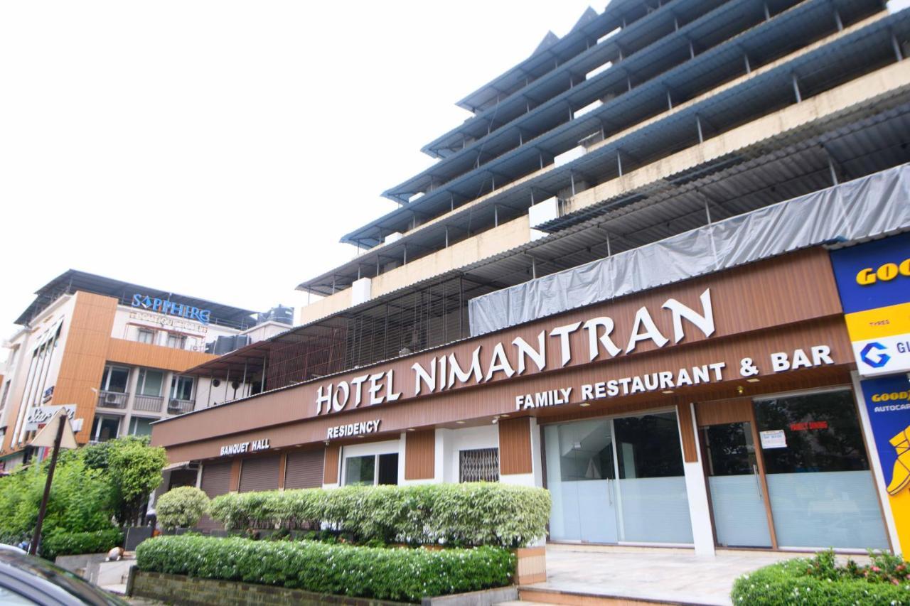 Hotel Nimantran à Navi Mumbai Extérieur photo