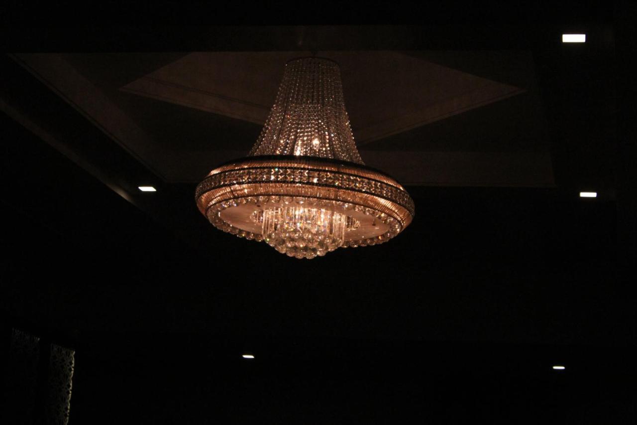 Hotel Nimantran à Navi Mumbai Extérieur photo